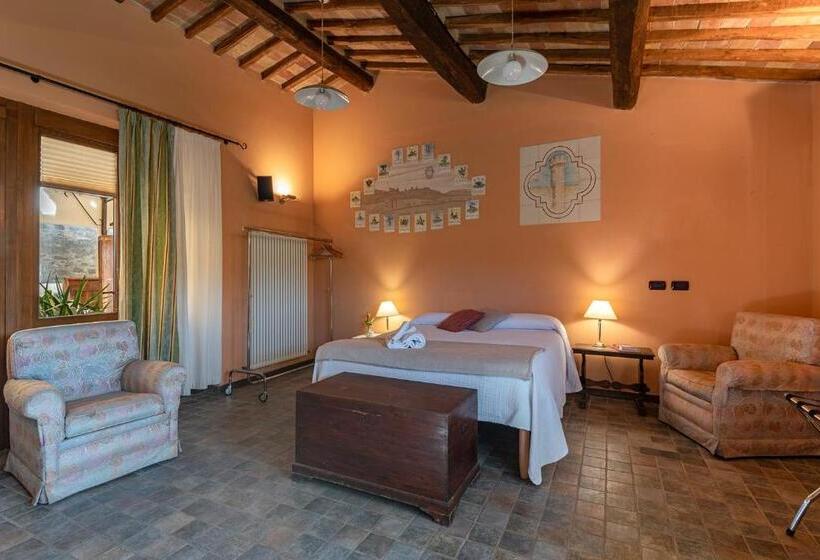 חדר סטודיו סטנדרד, Croce Di Mezzo