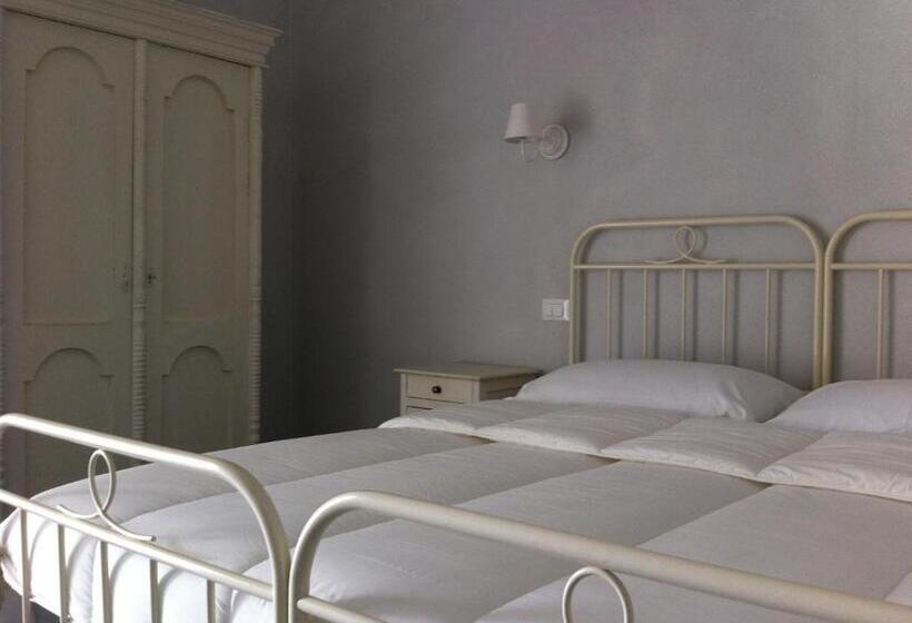 标准间, Skipper White Guest House