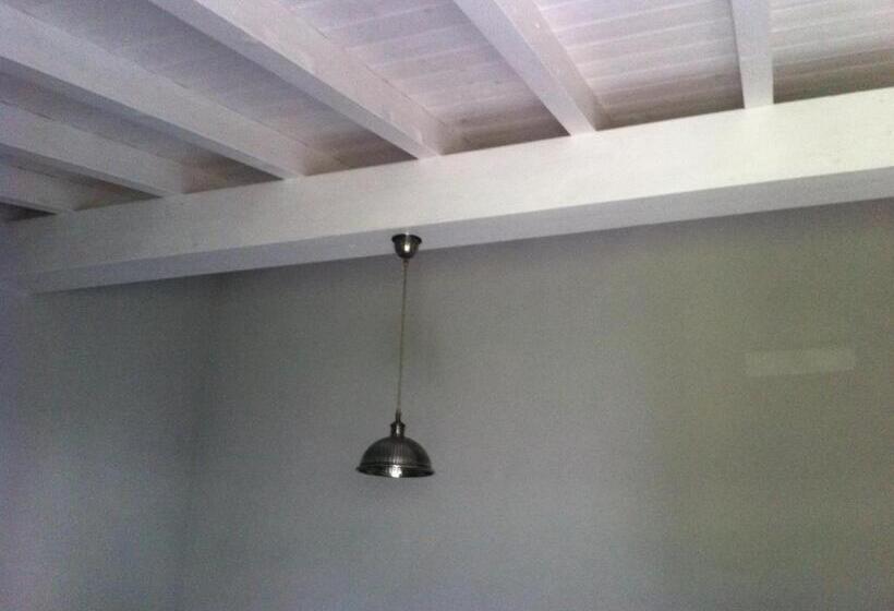 标准间, Skipper White Guest House