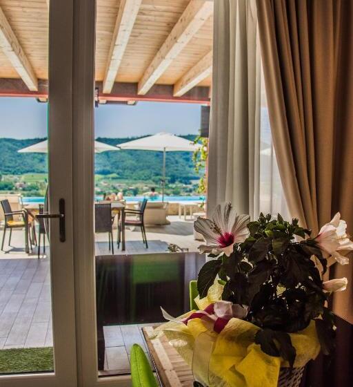 プールビューファミリールーム, Relais Villa Olivi