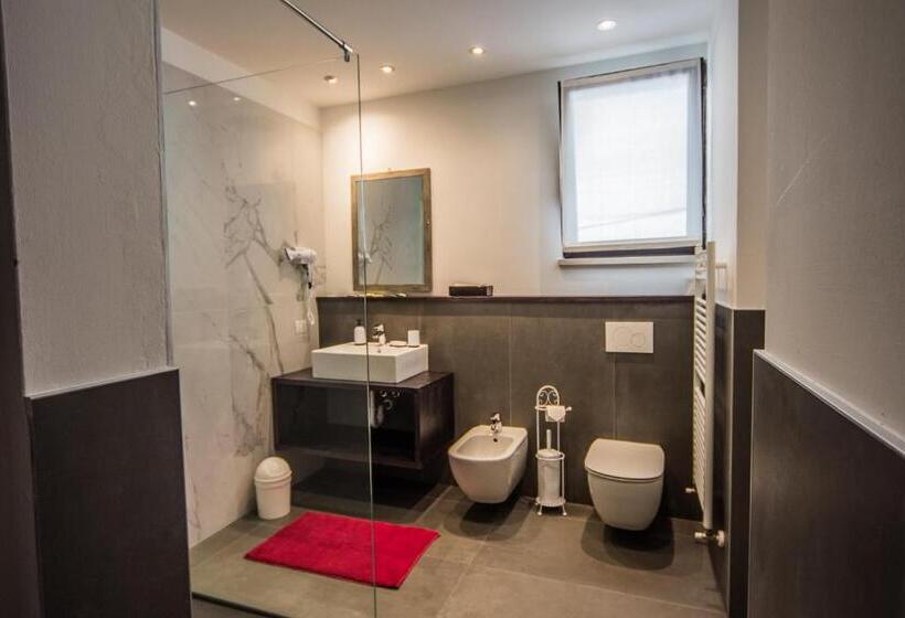 プールビューファミリールーム, Relais Villa Olivi