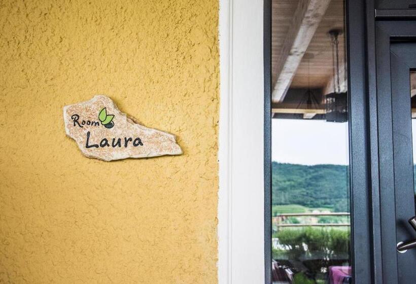 コンフォートルーム, Relais Villa Olivi