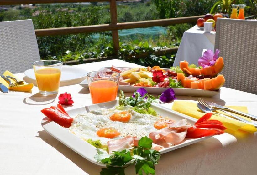 バルコニー付きデラックスルーム, Relais Villa Olivi