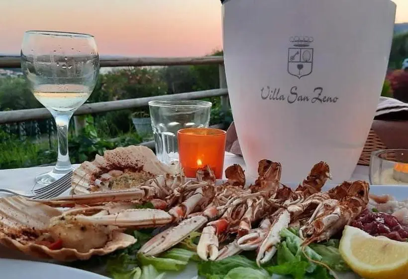 バルコニー付きデラックスルーム, Relais Villa Olivi