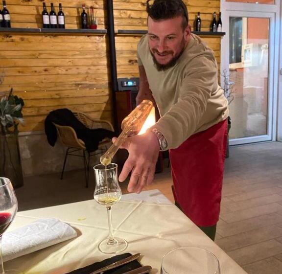 プールビューファミリールーム, Relais Villa Olivi