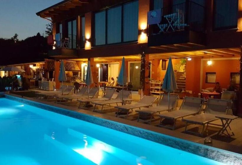 Апартаменты 1 Спальня с Балконом, Relais Villa Olivi