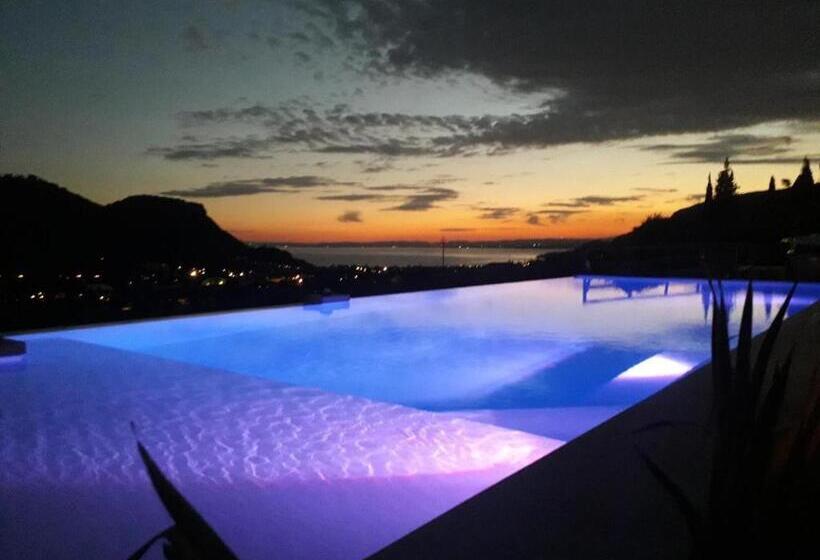 バルコニー付き１ベッドルームアパートメント, Relais Villa Olivi