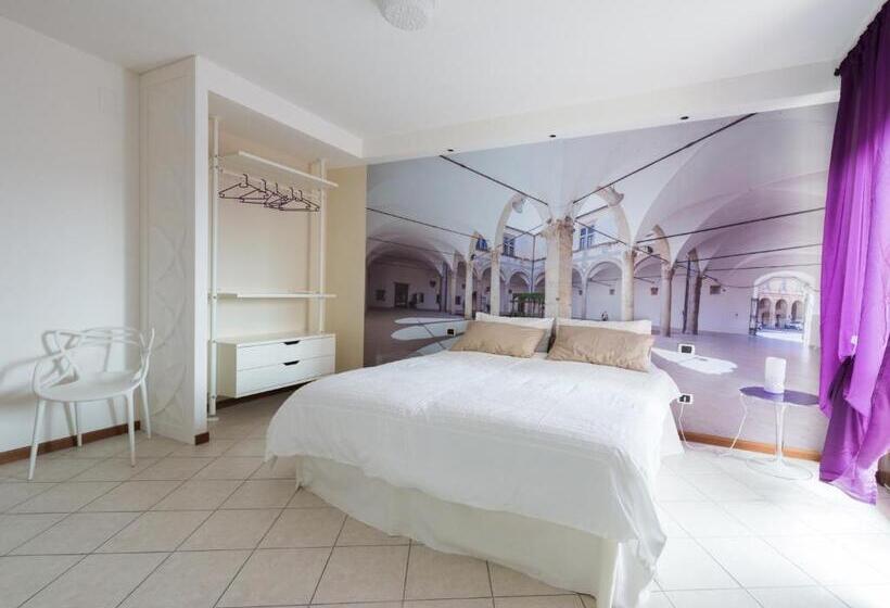 غرفة قياسية ثلاثية, Alla Scoperta Delle Marche