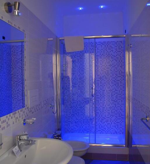 غرفة قياسية ثلاثية, Messina41