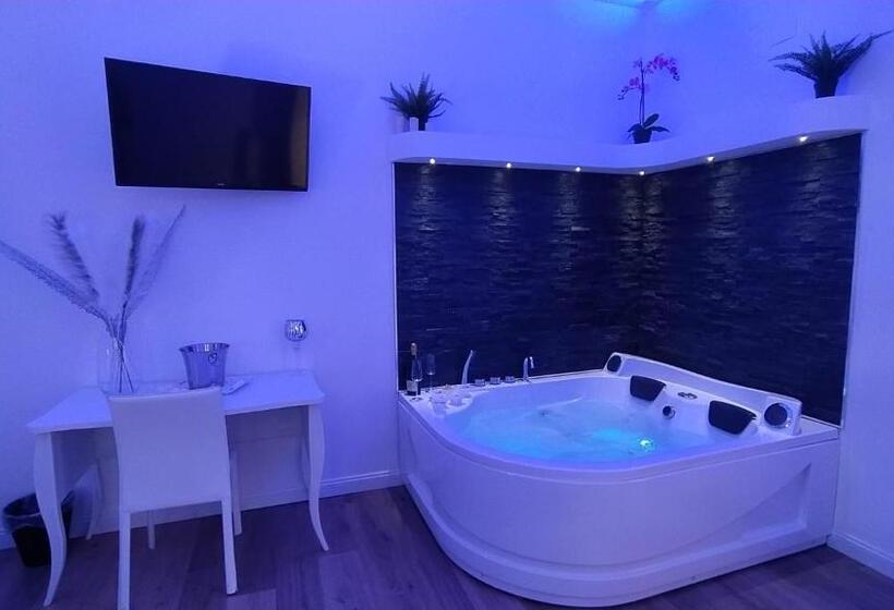 جناح ديلوكس, Messina41