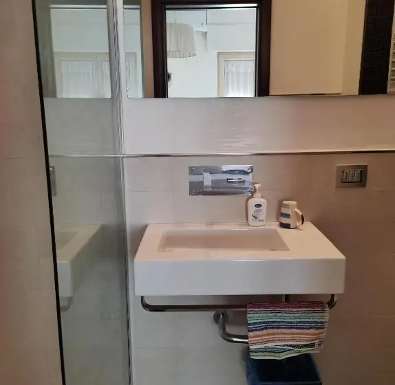 デラックスルーム, Suite210