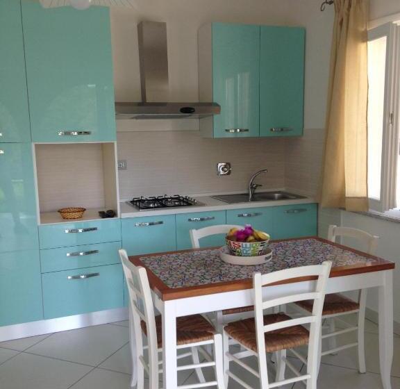 شقة غرفتين نوم مزودة بحديقة, Residence Le Solane