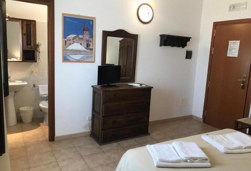 标准三人间, Baglio Pocoroba