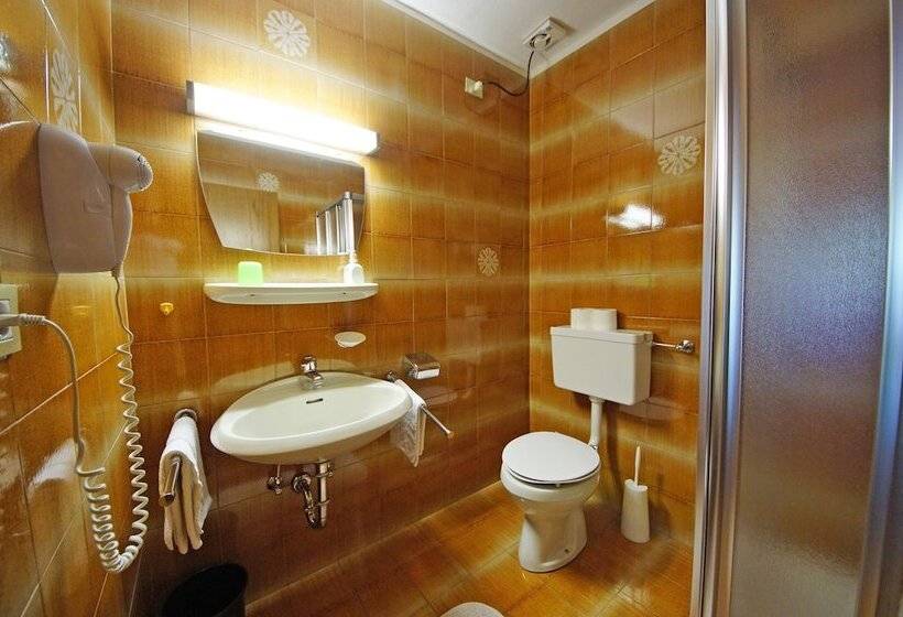 标准间, Garni B&b Arnica