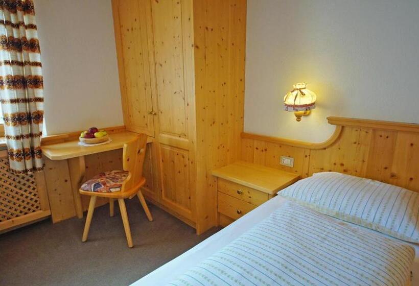 标准单人间, Garni B&b Arnica