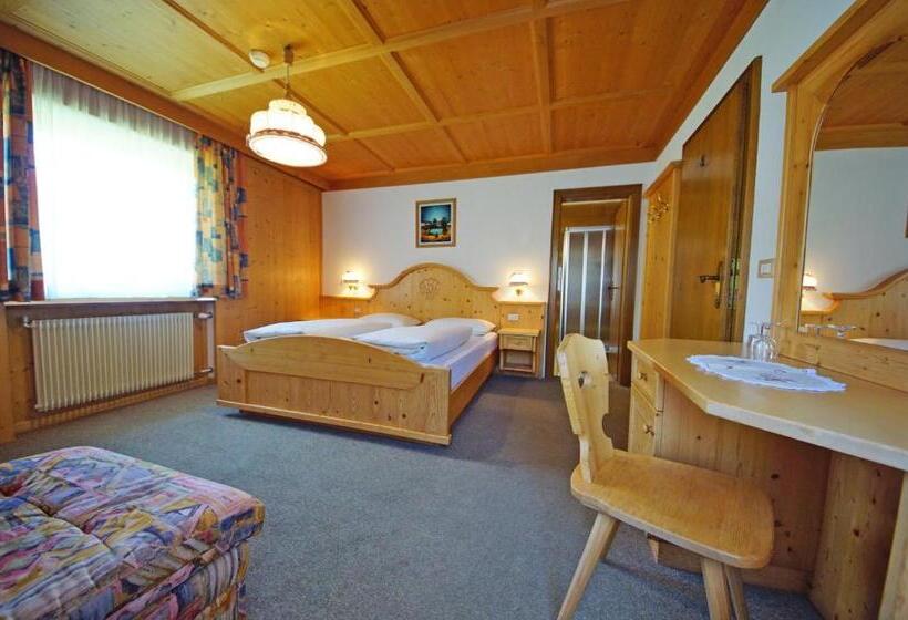 Номер Стандарт, Garni B&b Arnica