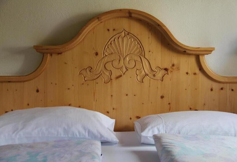 标准间, Garni B&b Arnica