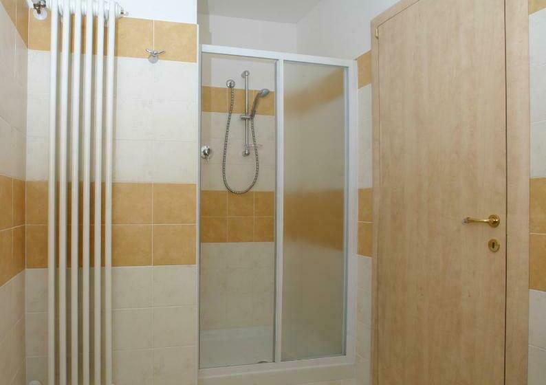 اتاق استاندارد, Le Tuie