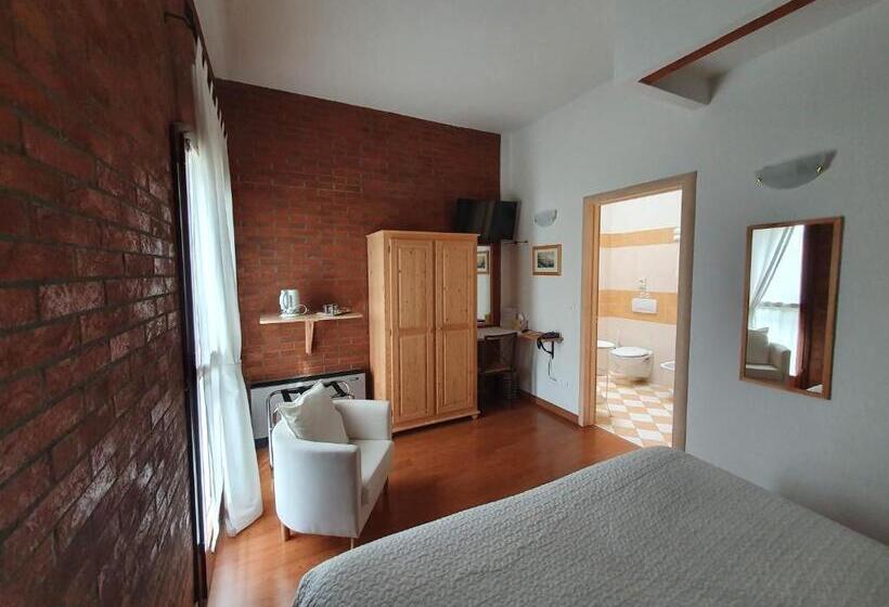 اتاق استاندارد, Le Tuie