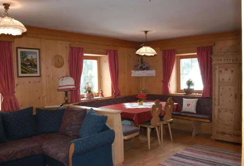 1ベッドルームベーシックアパートメント, Oberschoellberghof