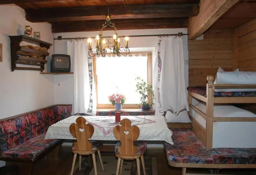 2ベッドルームアパートメント, Oberschoellberghof