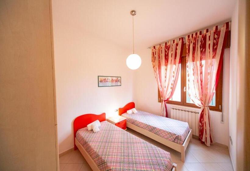 Апартаменты 2 Спальни, Appartamenti Sottomarina Carla