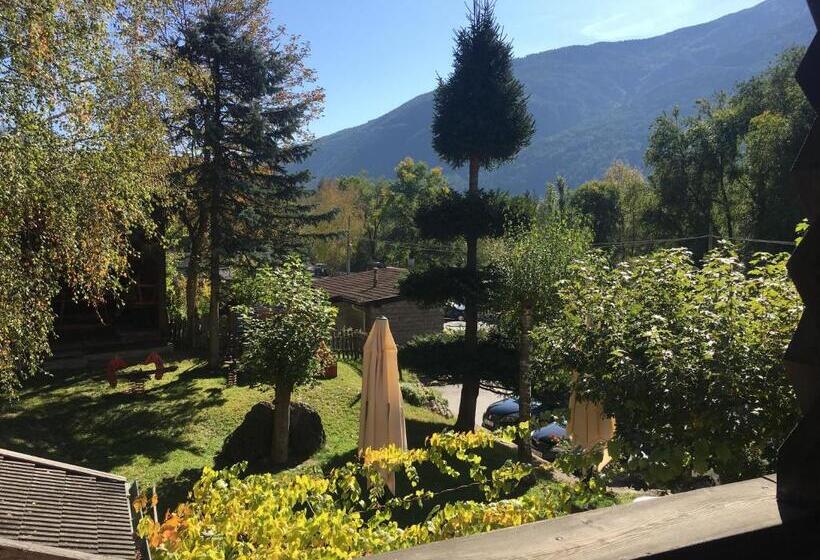 Номер Стандарт с Балконом, Burgfrieden