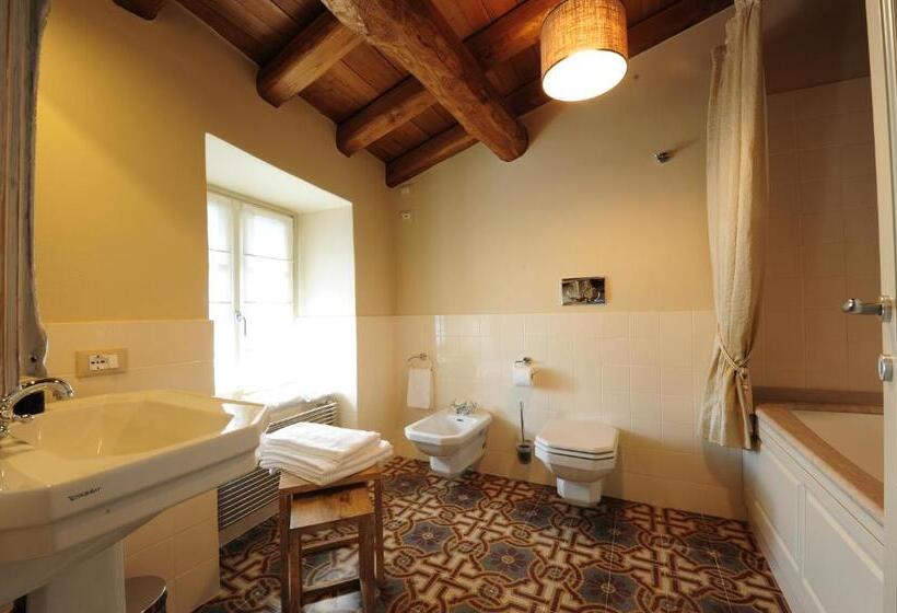 جناح جونيور مطل علي البحيرة, Locanda Al Castelletto