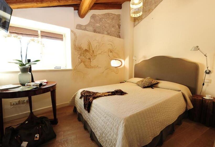 غرفة قياسية مطلّة علي البحيرة, Locanda Al Castelletto