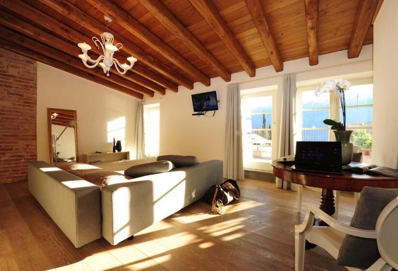 Полулюкс Вид на Озеро, Locanda Al Castelletto