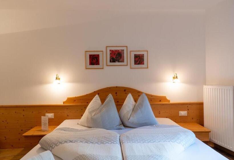 Classic room with balcony, Pension Appartement Mitterhofer