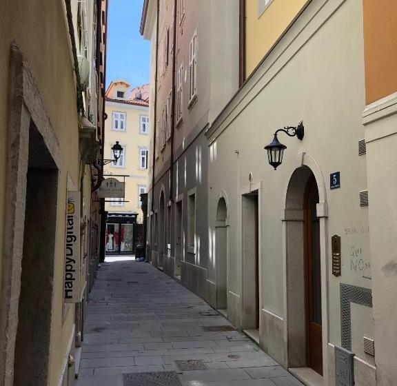 1 Bedroom Penthouse Apartment, Piazza Grande City Residence