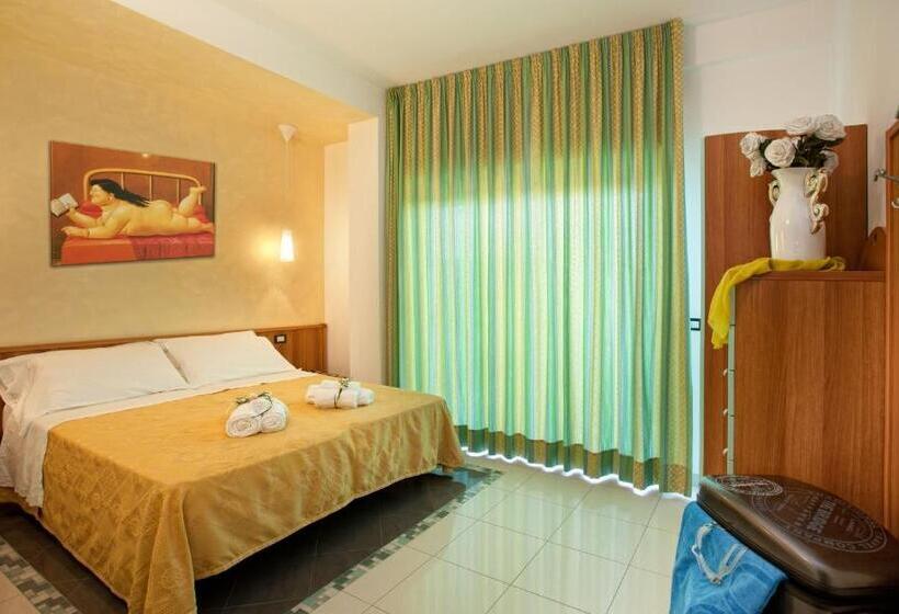 Apartamento 3 Dormitórios, Residence Costa