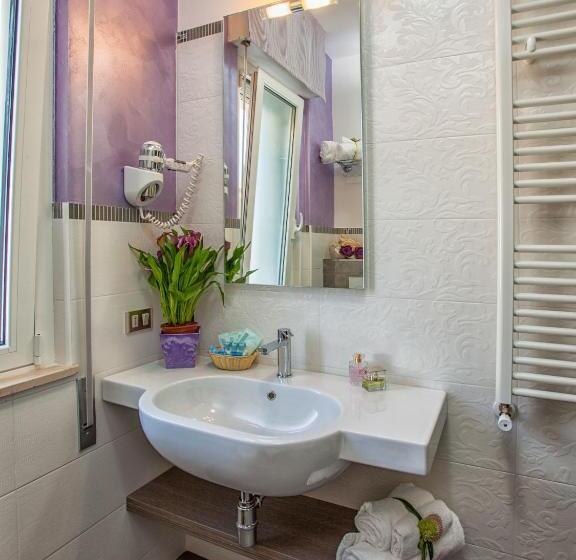 2 Bedroom Apartment with Views, Residence Costa