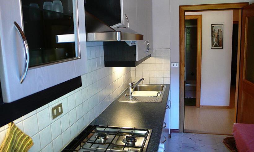 Апартаменты 2 Спальни, Residence Lastei