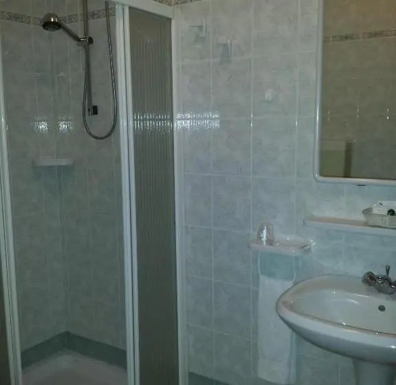استودیوی استاندارد, Residence Miravalle