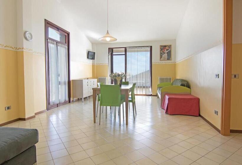 דירת שני חדרים, Residence Uliveto