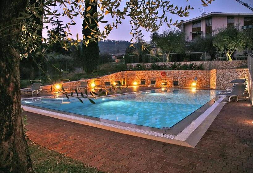 דירת שני חדרים, Residence Uliveto