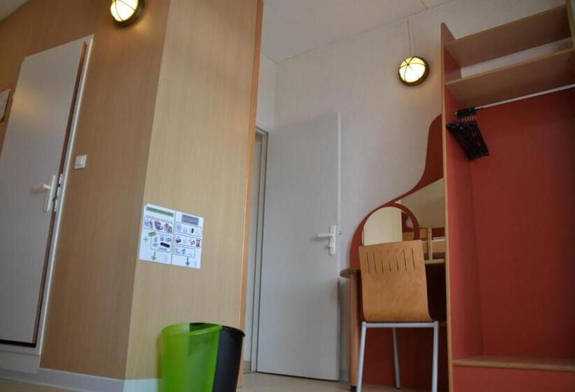 Кровать в Общей Комнате, Auberge De Jeunesse