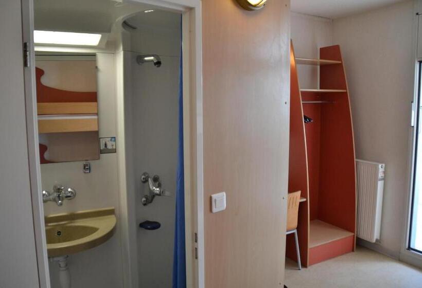 Кровать в Общей Комнате, Auberge De Jeunesse