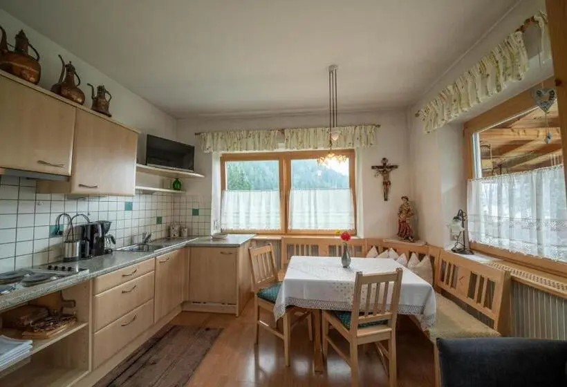 Huoneisto 1 Makuuhuone, Haus Adlerhorst