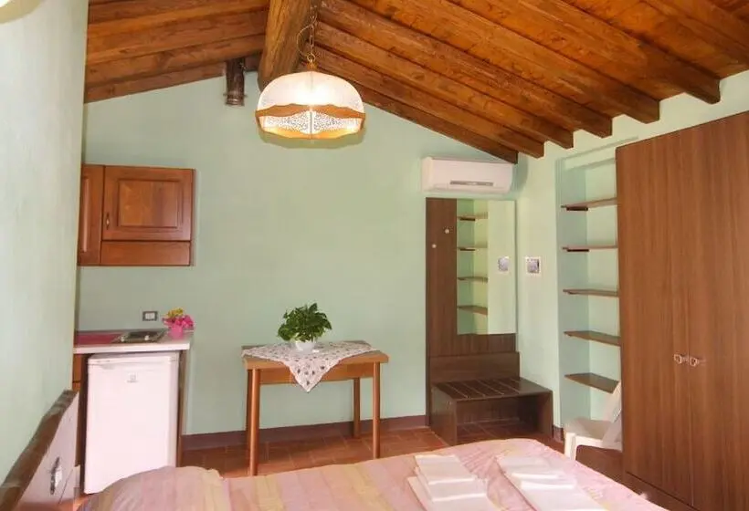 クラシックスタジオ, Agriturismo Pian Di Fiume