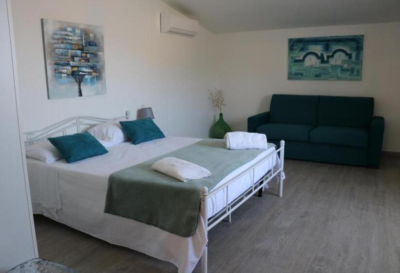 스탠다드 방갈로, Albergo Biscotti