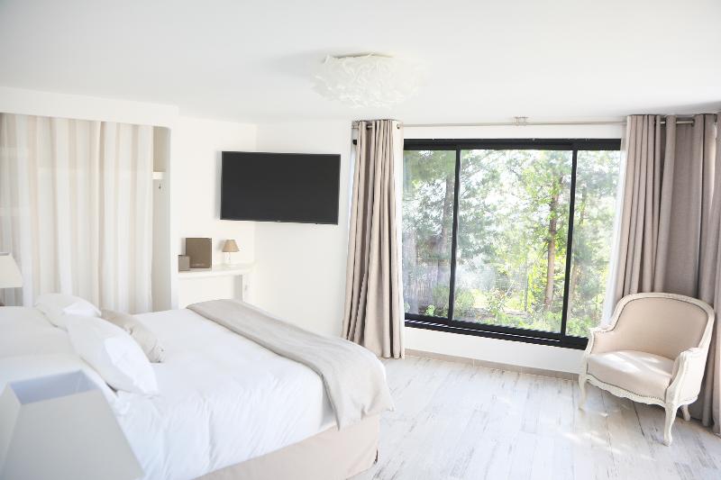 Полулюкс с Гидромассажем, L'hostellerie Du Moulin Des Oliviers