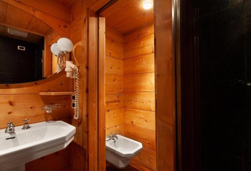 غرفة دوبلكس, Nei Y Suredl Nevesole