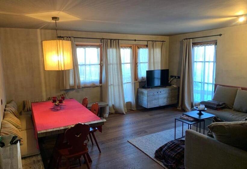 شقة غرفة واحدة, Nei Y Suredl Nevesole