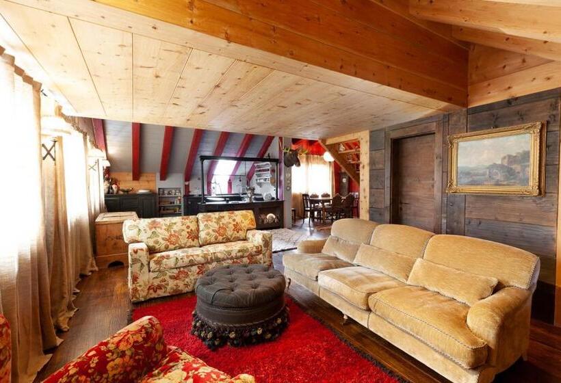 غرفة دوبلكس, Nei Y Suredl Nevesole