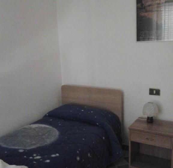 غرفة قياسية ثلاثية, Il Pozzo Della Citerna