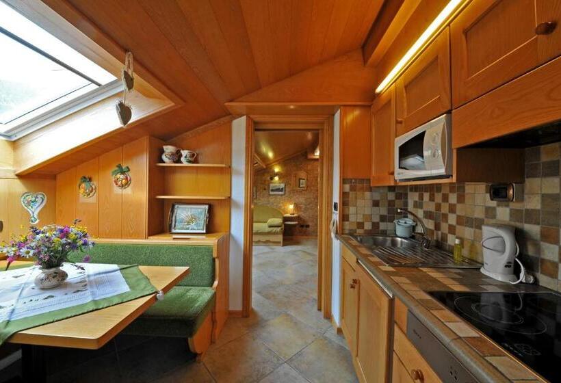 آپارتمان 1 خوابه, Residence Lastè