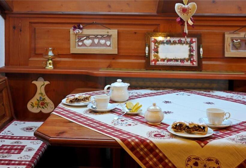 شقة غرفة واحدة, Residence Lastè